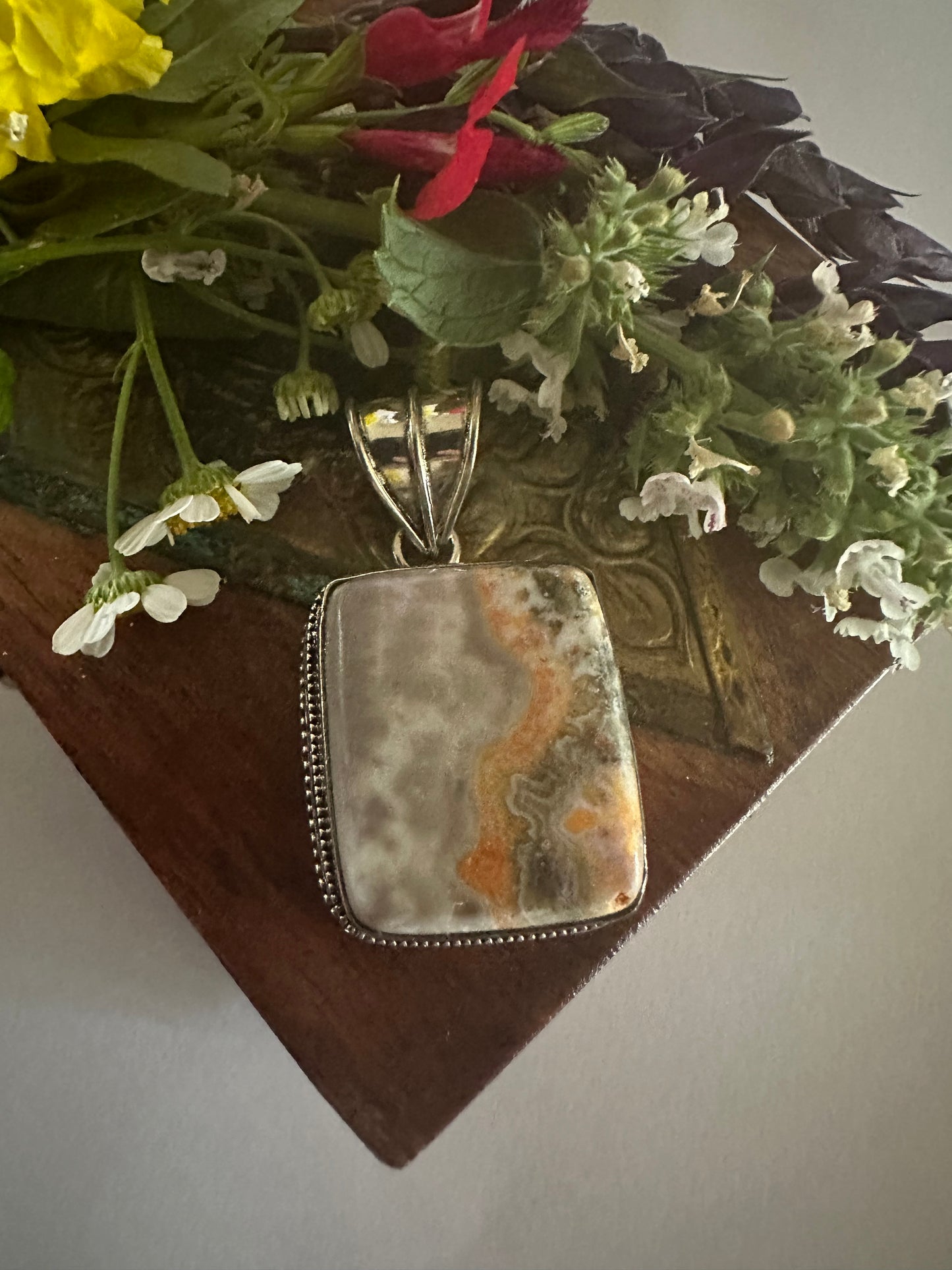 Bumblbee Jasper Goddess