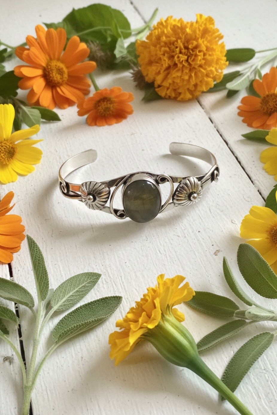 The Seers Cuff