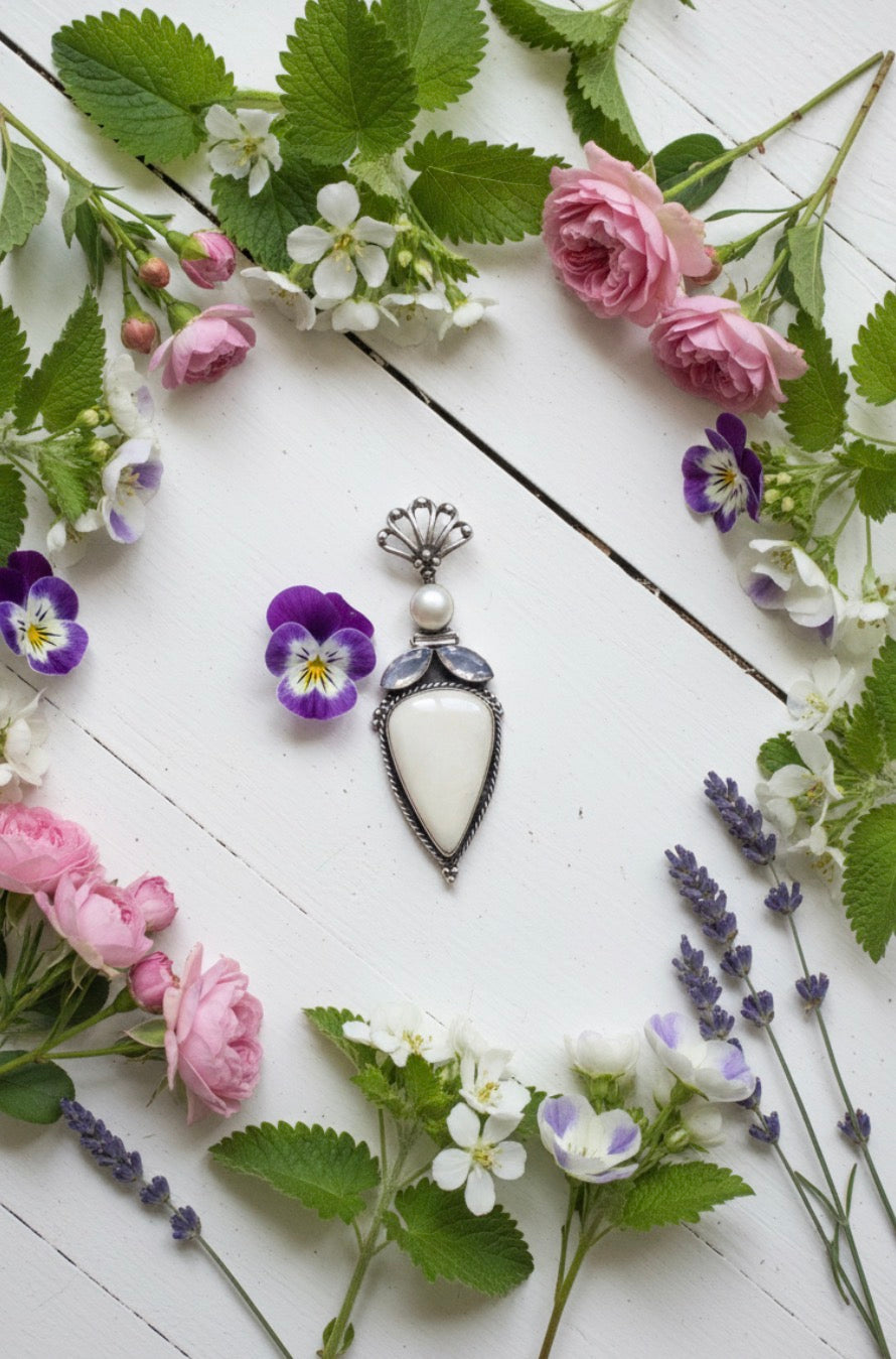 Purity Queen Moonstone and Pearl