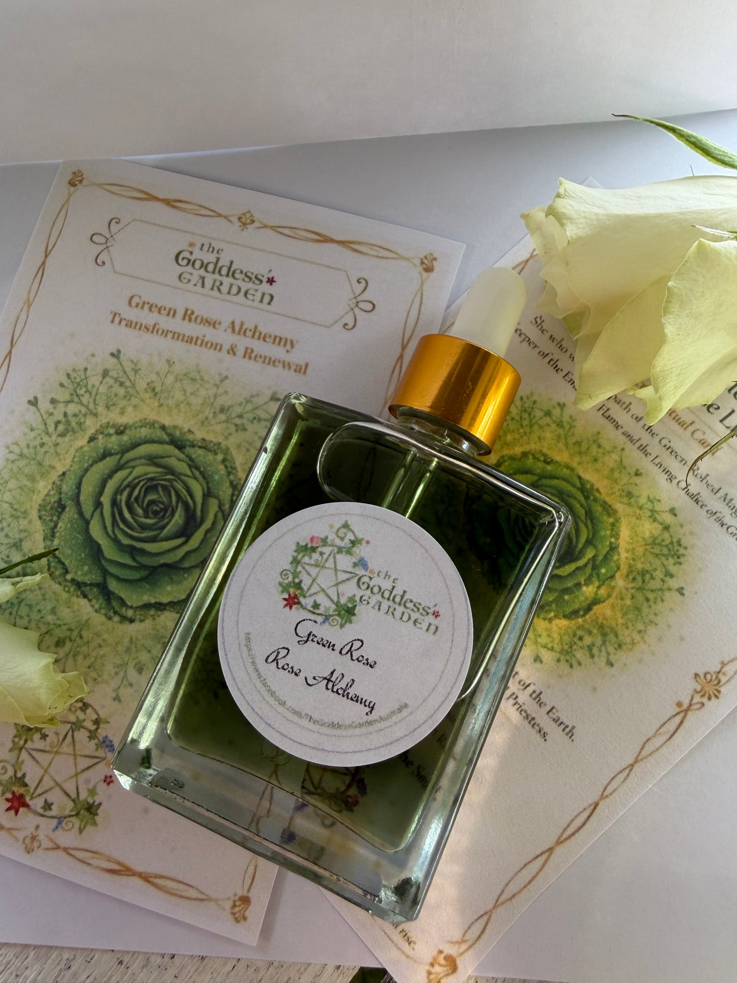 Green Rose Alchemy - Rose Linage Bespoke perfume